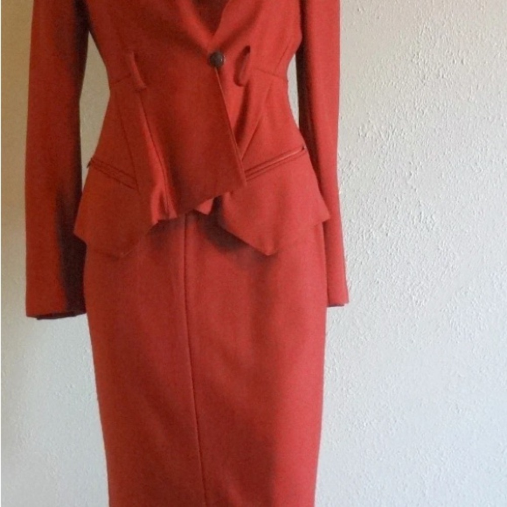 Karl lagerfield suit